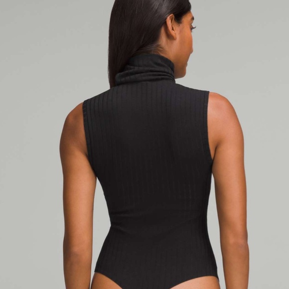 Lululemon Ribbed Wool Turtleneck Sleeveless Bodysuit (Size XS) in Black - Picture 4 of 9